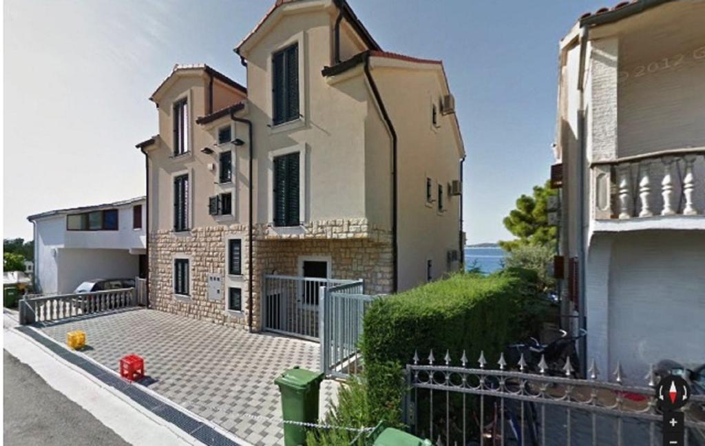 Apartments Pisacic بيبينيا المظهر الخارجي الصورة